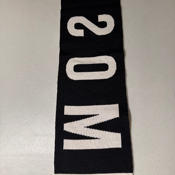 Moschino Kid’s scarf black and white - Picture 1 of 3